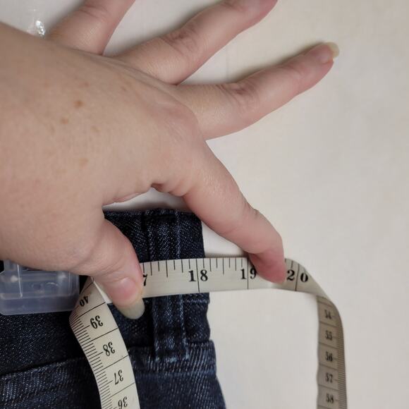 NWT J.Crew Matchstick Blue Jean Shorts Size 10 Mid-Rise Classic Y2K Denim - Picture 6 of 8